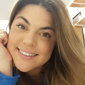 Meet your Posher, Lara